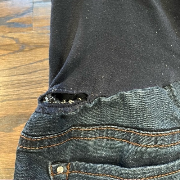 A Pea in the Pod Skinny Maternity/Pregnancy Jeans - Picture 5 of 13